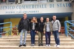 IMG-5dc162d1cd54b394971213b4888e9d9b-V